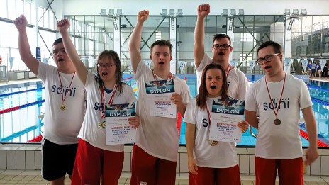 15 medali SONI na mistrzostwach Polski w plywaniu_1